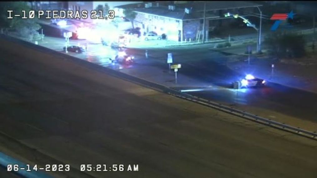 Early morning crash closes Gateway East in central El Paso (Credit: TxDOT)