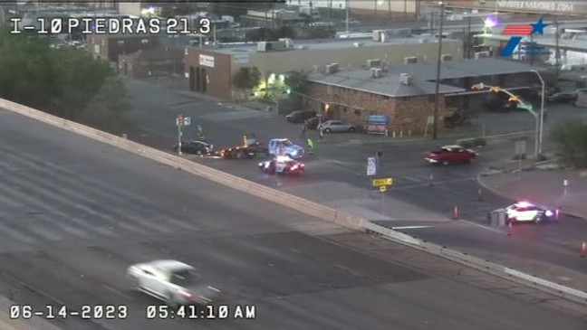 Early morning crash closes Gateway East in central El Paso (Credit: TxDOT)